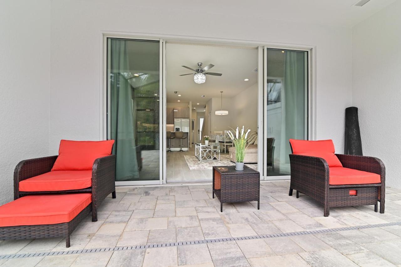 New Modern & Spacious Townhouse Near - 4br And 3fb Ferienhaus *